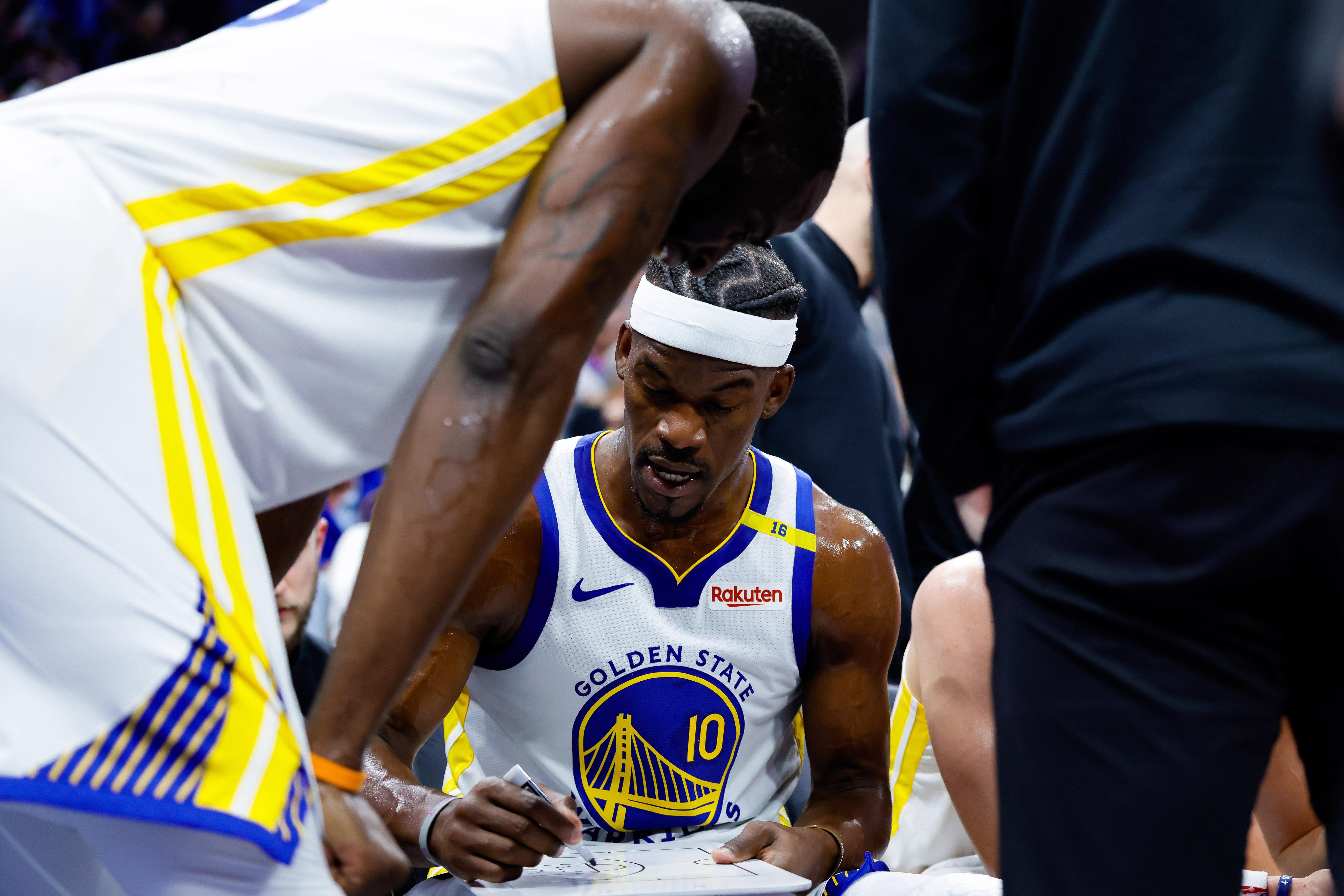 包含巴特勒迎来三赛季高光表现，日本队球迷沸腾！的词条